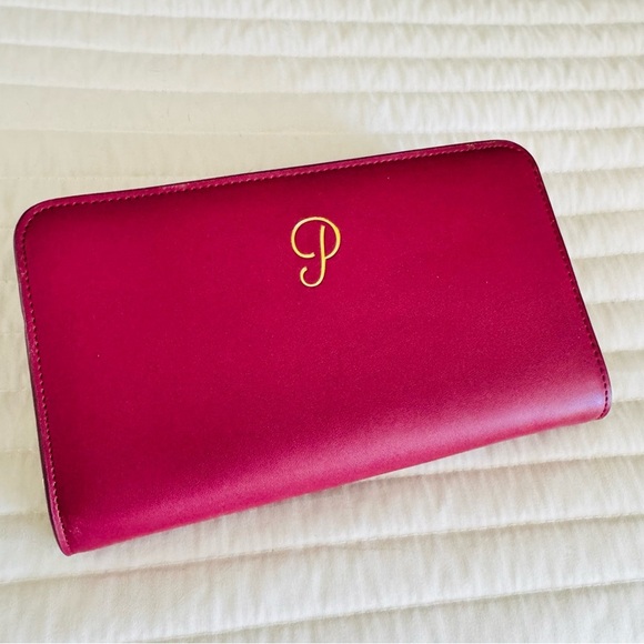 Elegant Pink Wallet - Picture 1 of 11